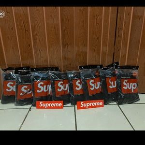 Supreme socks pack of 4 pairs